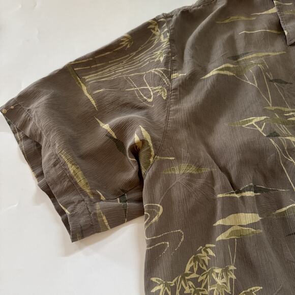 Vintage Tommy Bahama Silk Hawaiian Shirt Aloha Men’s XXL Camp Loop Collar Beachy - Picture 5 of 10